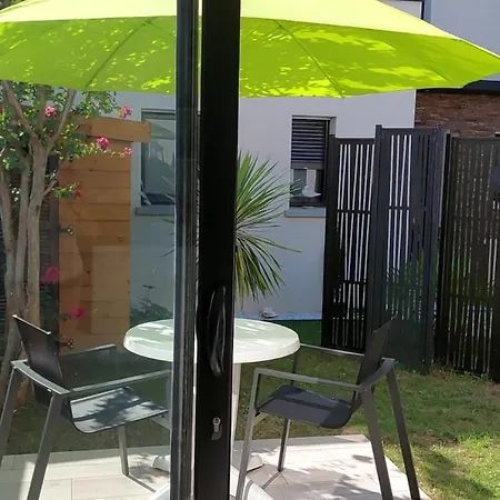 Entre Et Bois Indépendant Idéal à 200 M De La Apartamento *